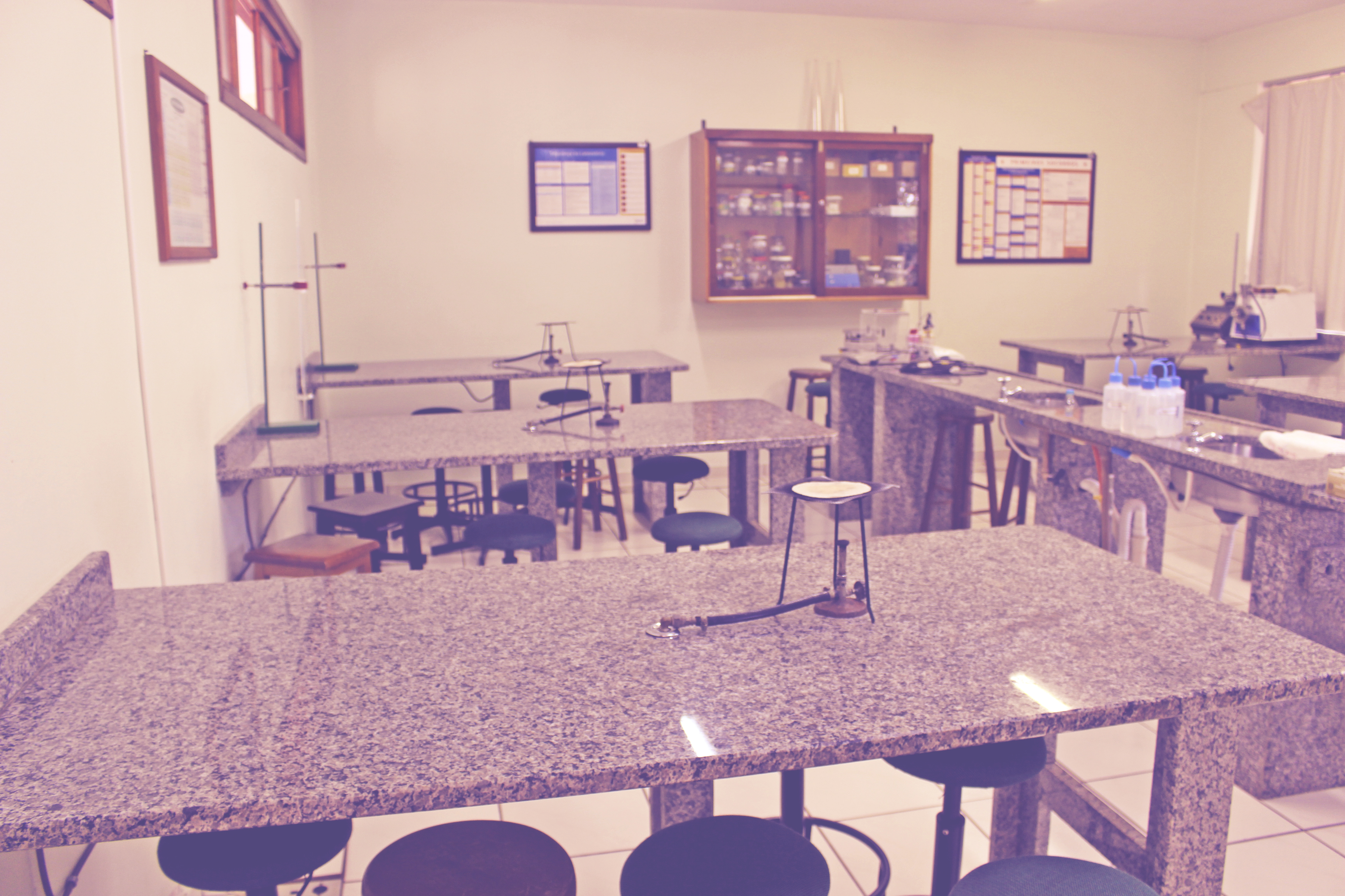 Laboratório de Química e Bioquímica