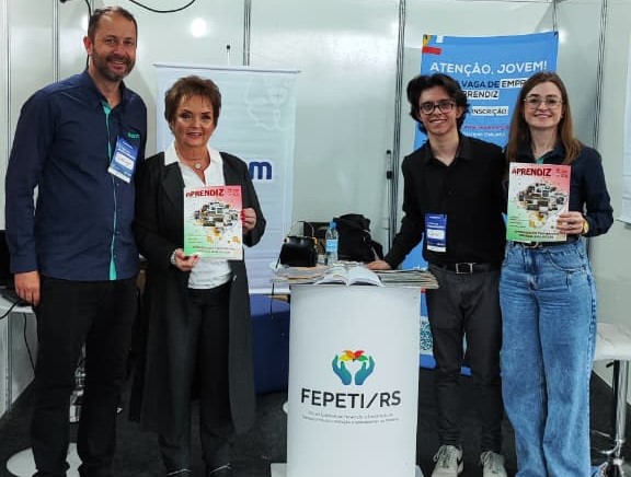 Setrem marca presença na 3ª Feira do Jovem Aprendiz em Caxias do Sul