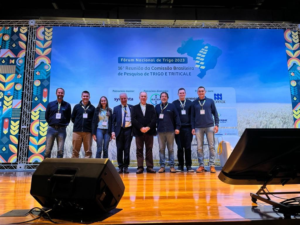 Faculdade de Agronomia e Curso Técnico em Agropecuária na 16ª RCBPT em Guarapuava