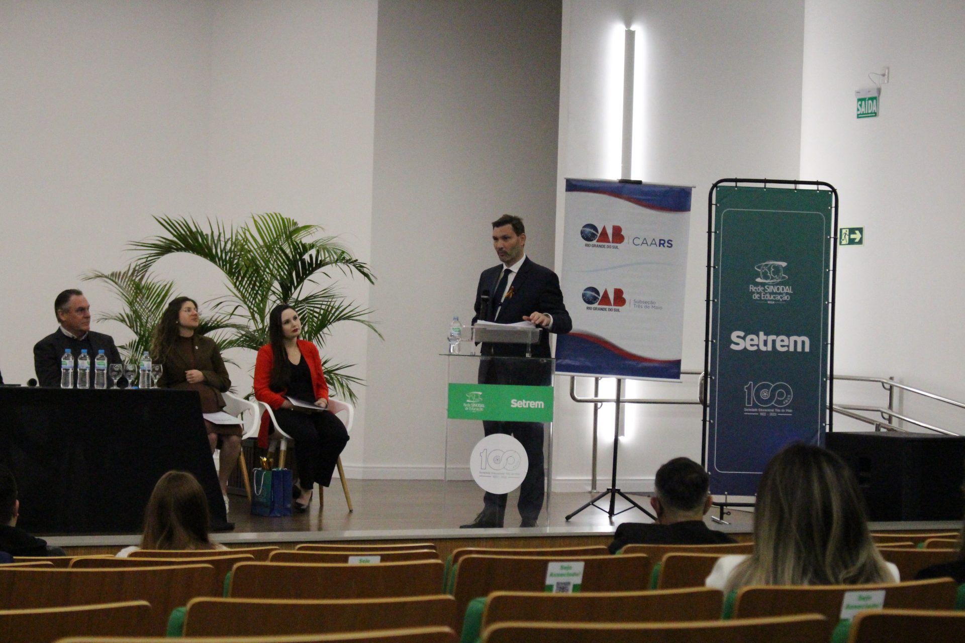 Direito Setrem e Subseção da OAB de Três de Maio promovem Aula Magna com presidente estadual da OAB