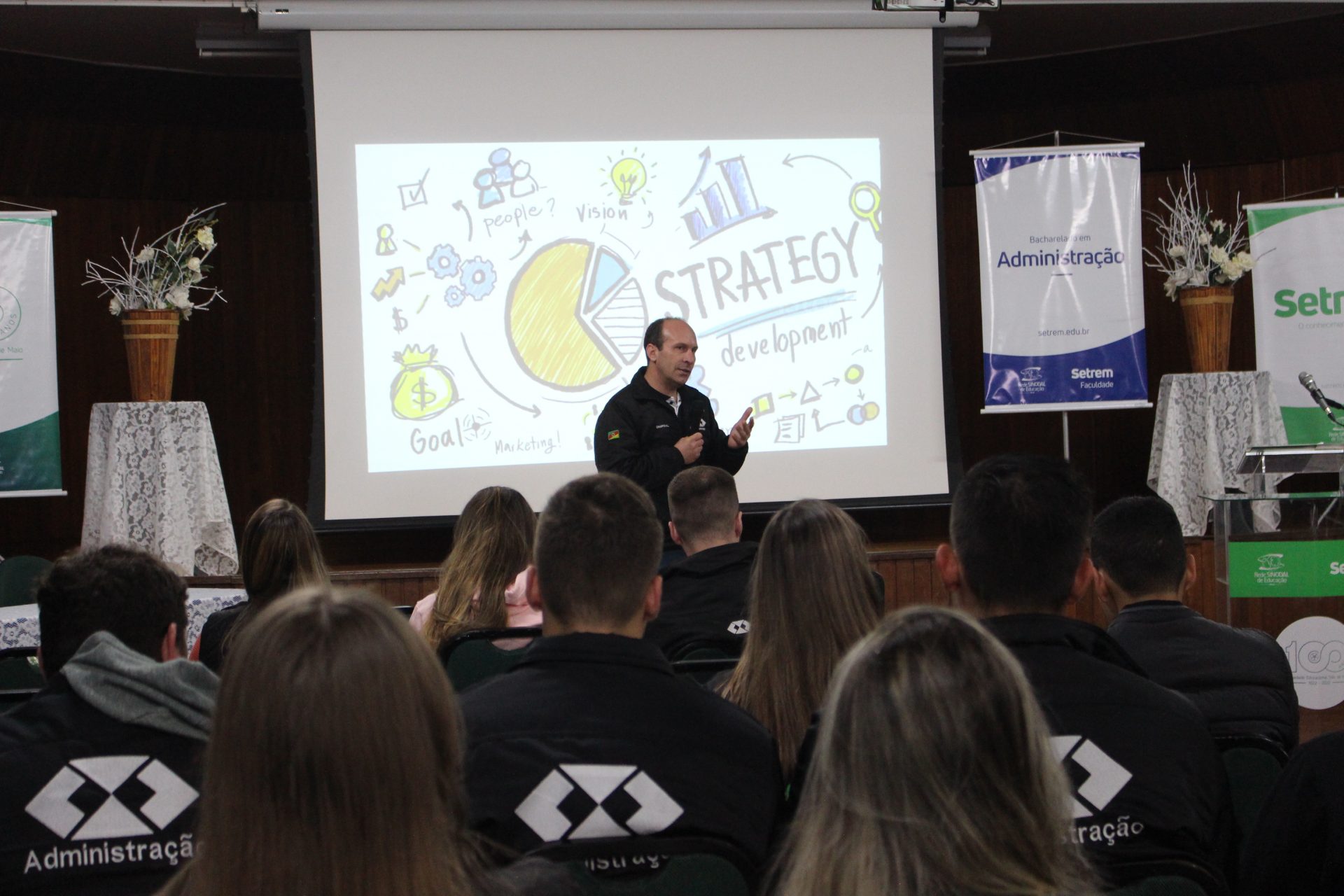 Faculdade Setrem promove Semana Acadêmica integrada entre 3 cursos