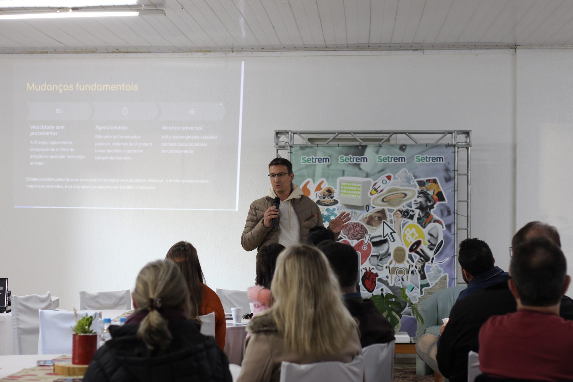 Café com IA promove conexões e oportunidades para o uso da Inteligência Artificial nos negócios