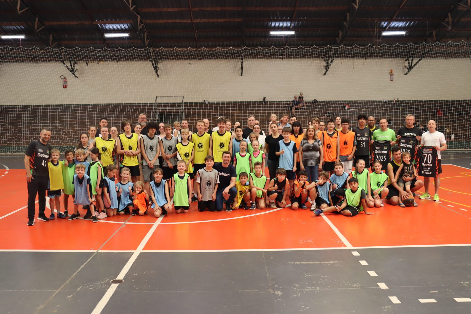 Festival de Basquete reúne crianças e fortalece integração no Campus Setrem