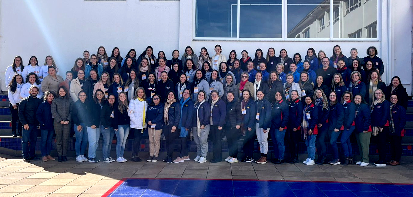 Professoras da Escola Infantil participam de Encontro Nacional de Professores em Carazinho/RS