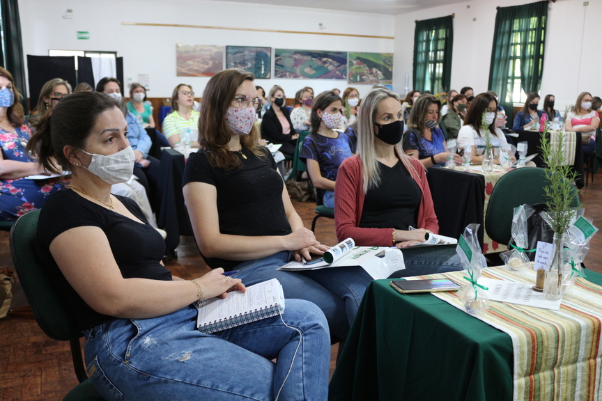 Seminário de Orientadores Educacionais da Setrem debate novos olhares sobre o cuidado dos sujeitos da escola