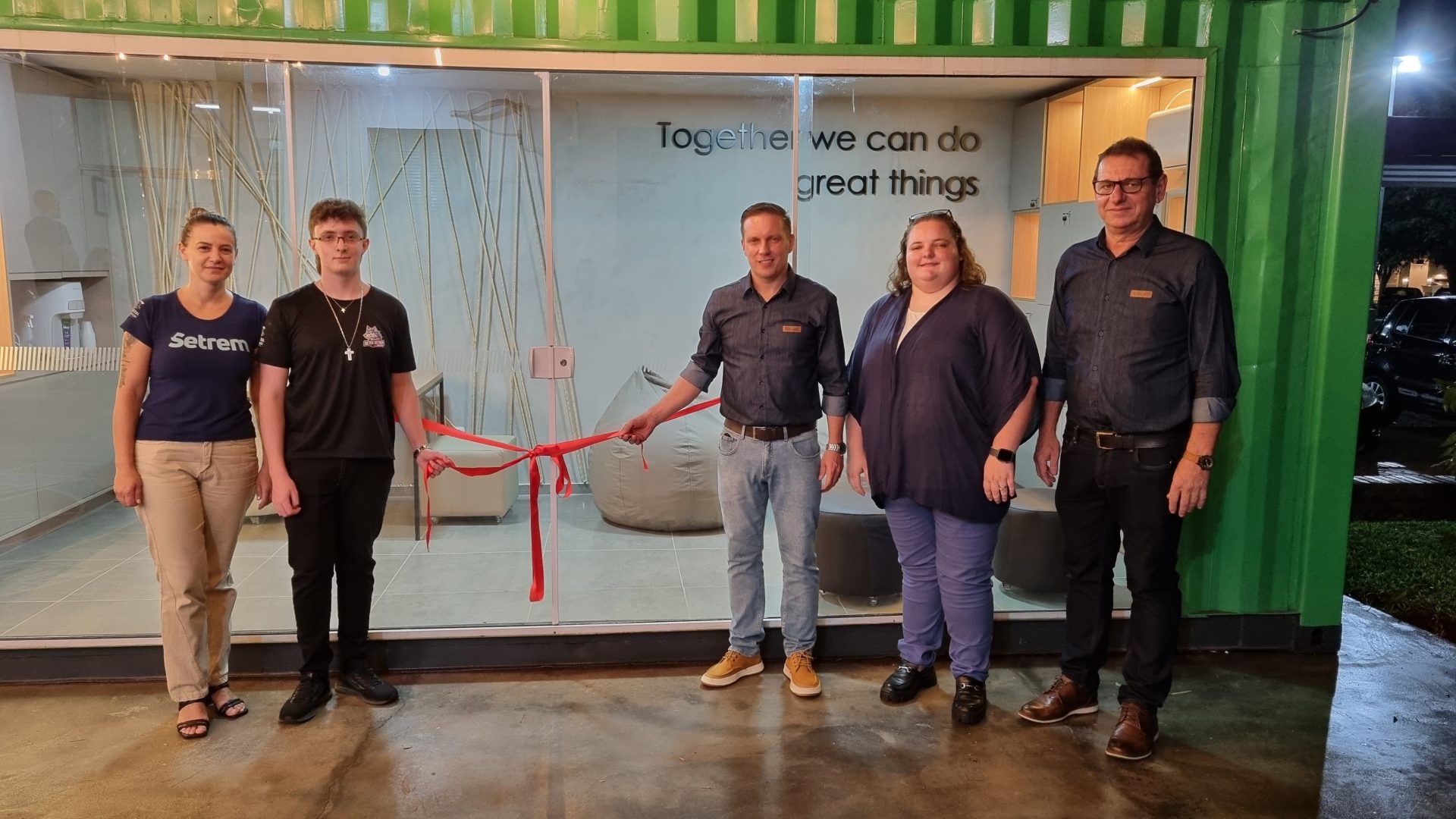 Setrem inicia ano letivo com evento especial e inauguração do Espaço Contêineres